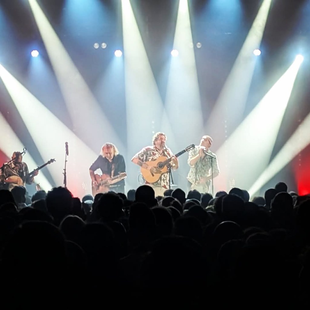 La Rue Ketanou invite Stag au KILOWATT